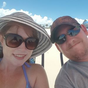 Meet your Posher, Danae